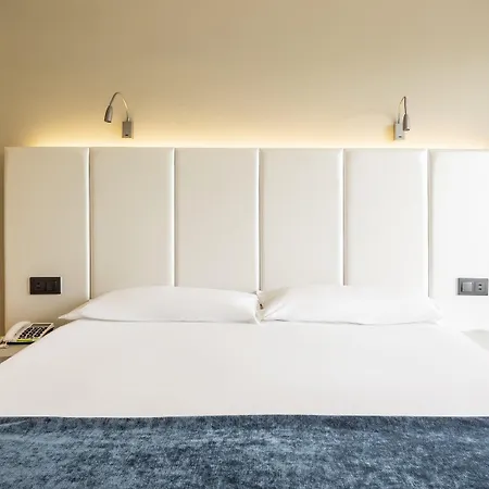 Ilunion Caleta Park Hotel 4*